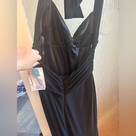 NWT Black Floor Length Strappy NIKI (By NIKI LIVAS) Gown - Picture 3 of 11